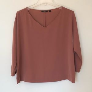 Uniqlo tan ¾ dolman sleeve top